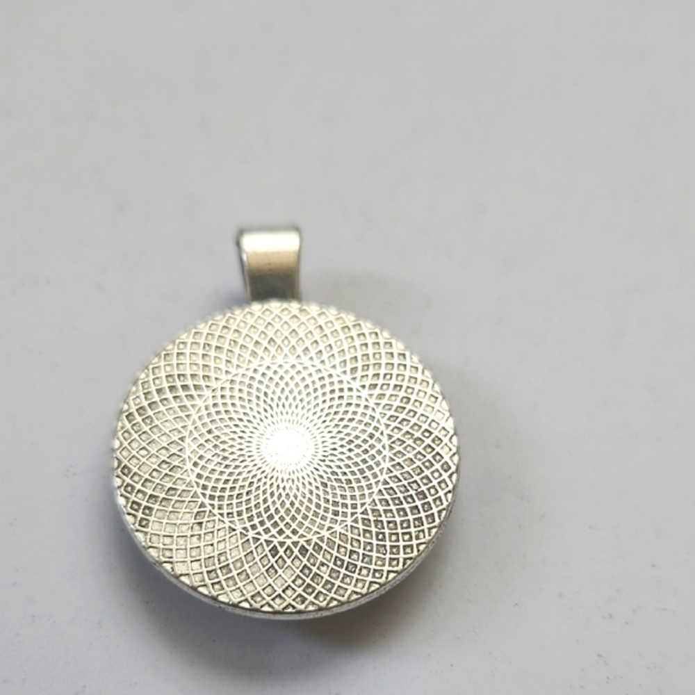 Elegant Silver and Gold Pendant - Picture 4 of 5